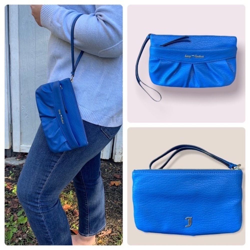 Juicy Couture | medium blue wristlet